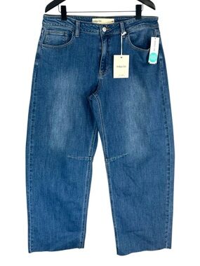 NWT Indigo Six Barrel Jean Raw Hem size 10 in Medium Wash